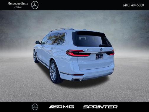 Alpine White 2026 BMW X7 xDrive40i