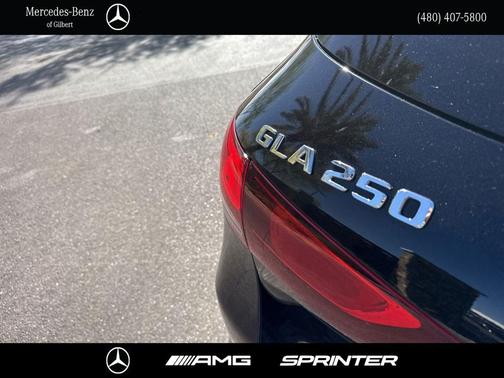 Night Black 2022 Mercedes-Benz GLA 250 4MATIC