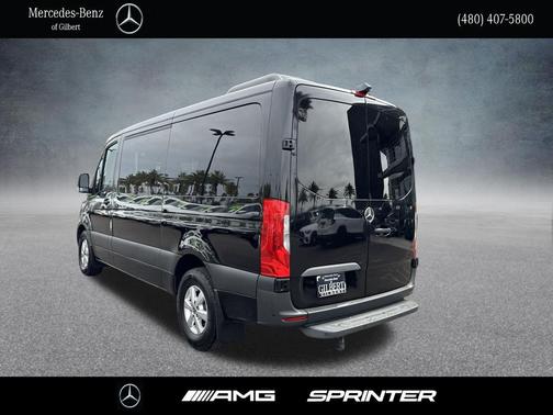 Obsidian Black Metallic 2022 Mercedes-Benz Sprinter 2500 Standard Roof
