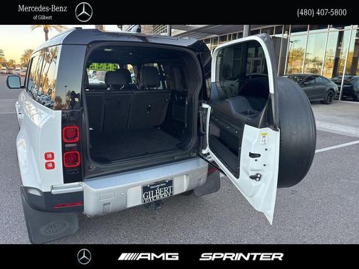 2021 Land Rover Defender 110 SE