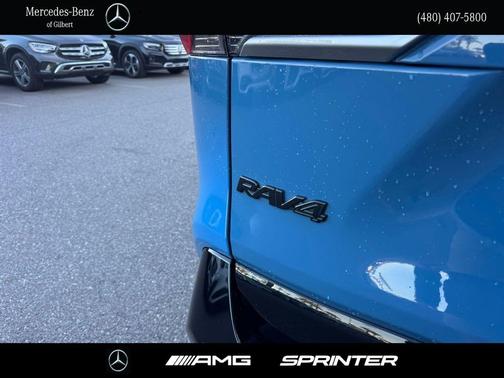 2022 Toyota RAV4 Hybrid SE