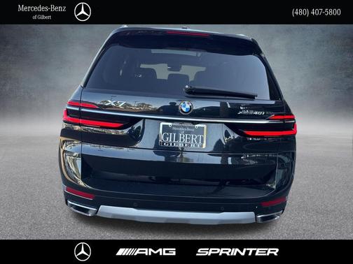 Black Sapphire Metallic 2024 BMW X7 xDrive40i