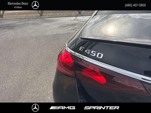 Obsidian Black Metallic 2026 Mercedes-Benz E-Class 4MATIC