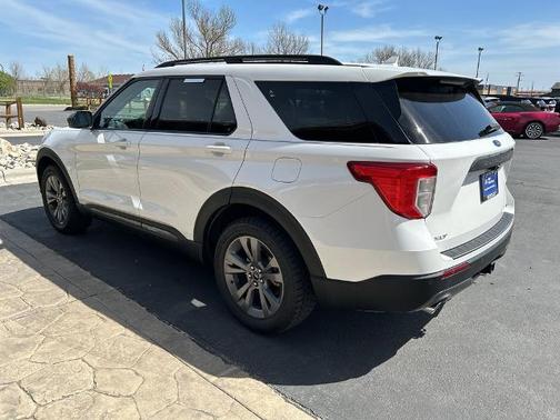 STAR WHITE MET TRI-COAT 2022 Ford Explorer XLT