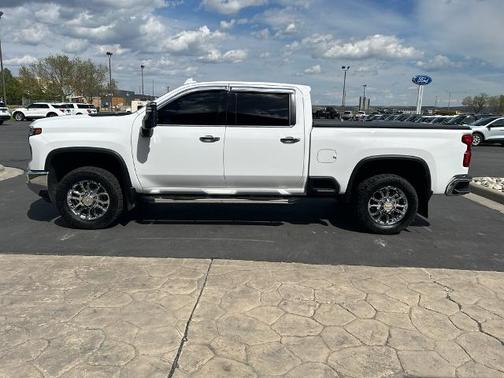 Summit White 2024 Chevrolet Silverado 2500 LTZ