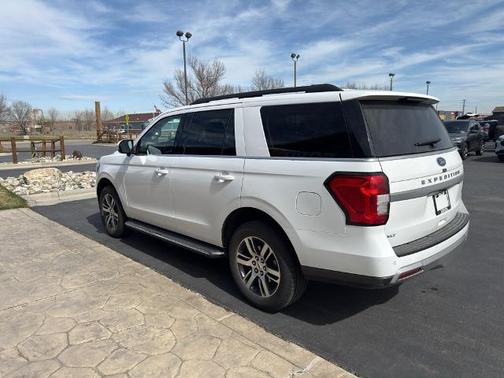 OXFORD WHITE 2023 Ford Expedition XLT