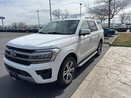 OXFORD WHITE 2023 Ford Expedition XLT
