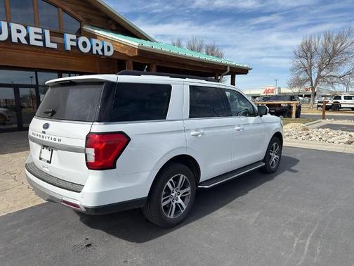 OXFORD WHITE 2023 Ford Expedition XLT