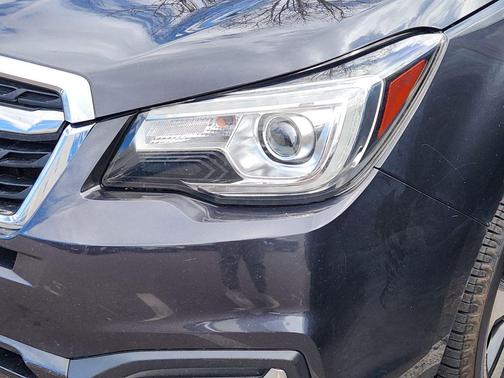 Dark Gray Metallic 2017 Subaru Forester 2.5i Limited