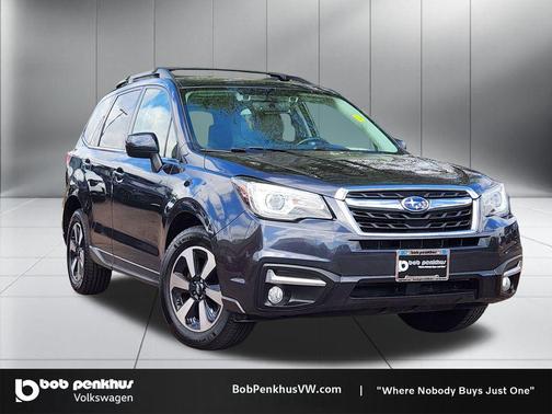 Dark Gray Metallic 2017 Subaru Forester 2.5i Limited