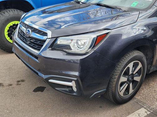 Dark Gray Metallic 2017 Subaru Forester 2.5i Limited