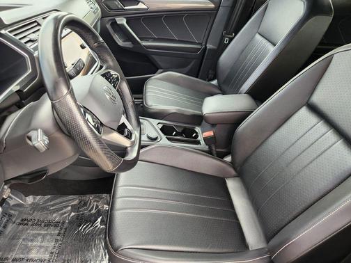 2022 Volkswagen Tiguan 2.0T SE R-Line Black 4MOTION