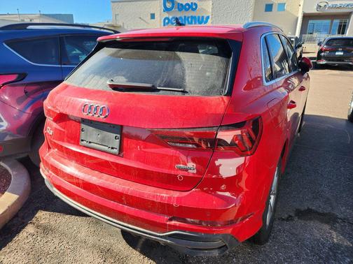 2024 Audi Q3 Premium 45 TFSI S line quattro Tiptronic