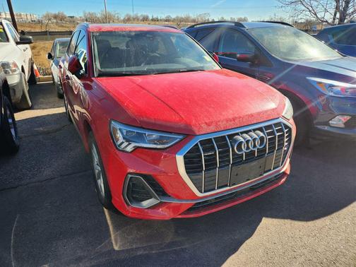 2024 Audi Q3 Premium 45 TFSI S line quattro Tiptronic
