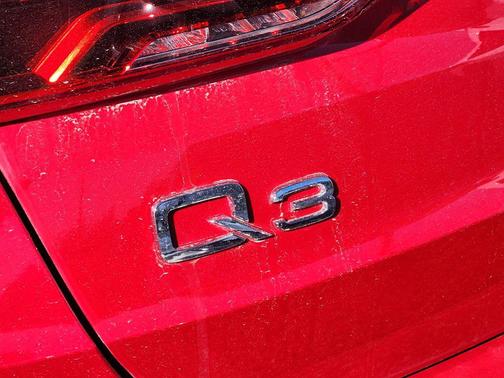 2024 Audi Q3 Premium 45 TFSI S line quattro Tiptronic