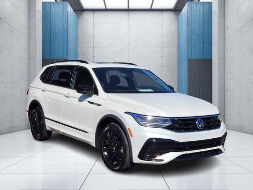 2022 Volkswagen Tiguan 2.0T SE R-Line Black