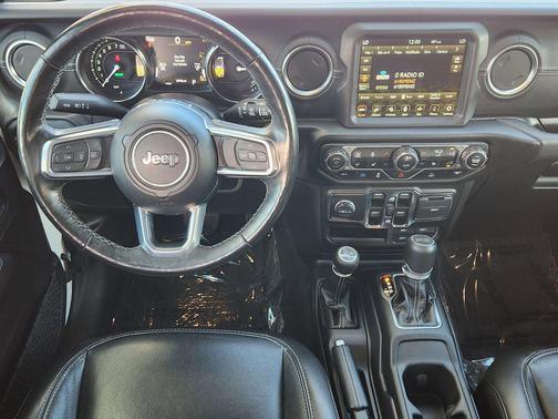 Bright White Clearcoat 2023 Jeep Wrangler 4xe Sahara