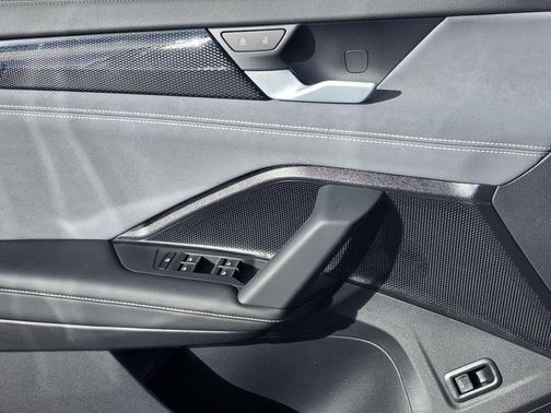 2026 Volkswagen Tiguan 2.0T SE R-Line Black 4MOTION