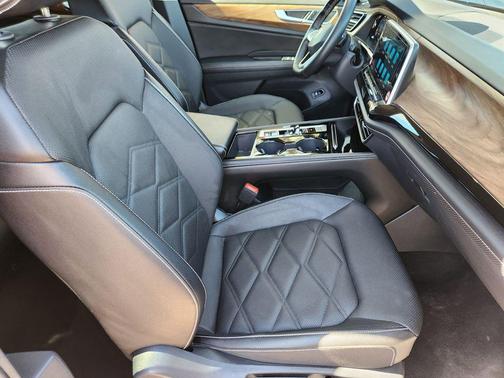 2025 Volkswagen Atlas 2.0T SE w/Technology 4MOTION