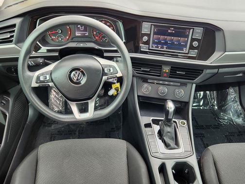 Platinum Gray Metallic 2019 Volkswagen Jetta 1.4T S