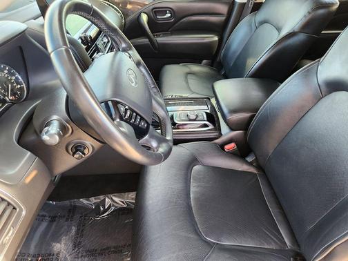 2022 INFINITI QX80 Luxe