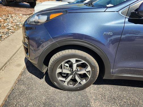 Pacific Blue 2022 Kia Sportage LX