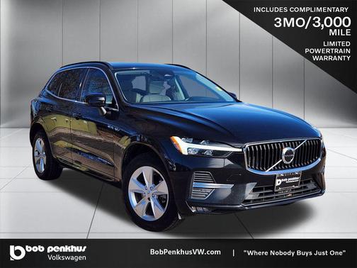 2022 Volvo XC60 B5 Momentum