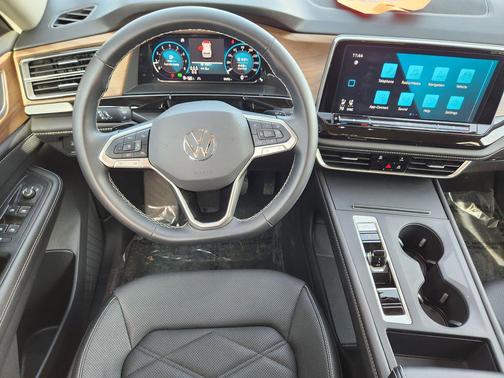 2025 Volkswagen Atlas 2.0T SE