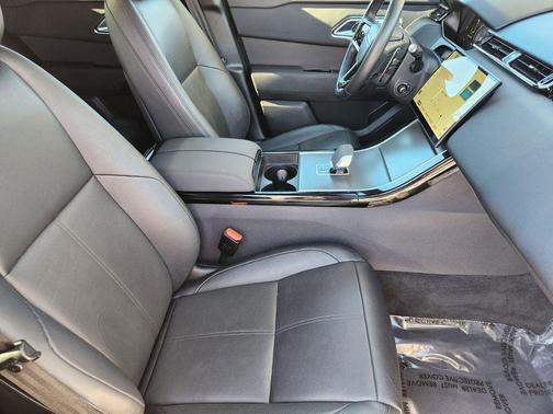 Santorini Black Metallic 2025 Land Rover Range Rover Velar P250 SE R-Dynamic