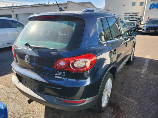 2011 Volkswagen Tiguan SE