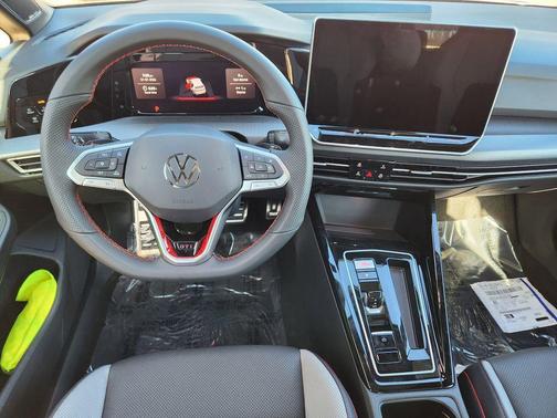 Mythos Black Metallic 2026 Volkswagen Golf GTI 2.0T SE DSG