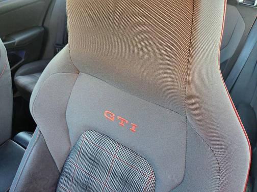 2024 Volkswagen Golf GTI 2.0T S DSG