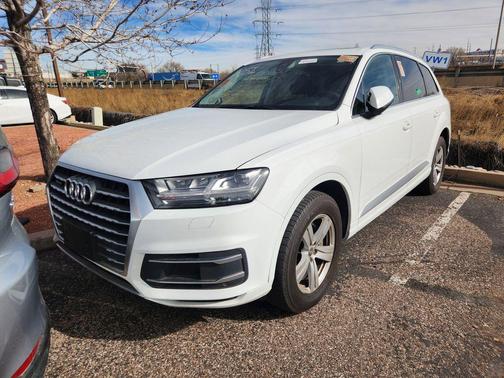 2019 Audi Q7 45 Premium Plus