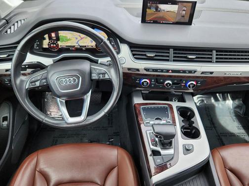 Carrara White 2019 Audi Q7 45 Premium Plus
