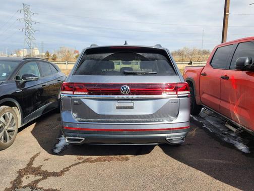 2024 Volkswagen Atlas 2.0T SE