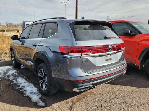 2024 Volkswagen Atlas 2.0T SE