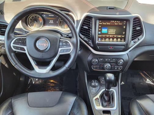 Hydro Blue Pearlcoat 2017 Jeep Cherokee Trailhawk