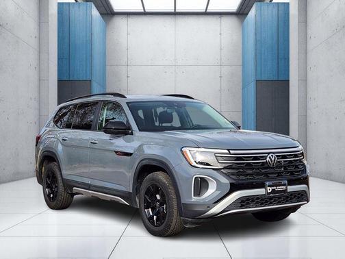 2025 Volkswagen Atlas 2.0T Peak Edition