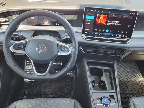 Monterey Blue Pearl 2025 Volkswagen Tiguan 2.0T SE R-Line Black 4MOTION