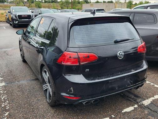 Deep Black Pearl 2016 Volkswagen Golf R 2.0T DSG