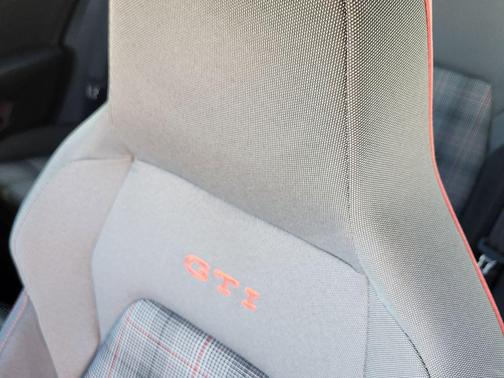 2024 Volkswagen Golf GTI 2.0T S DSG