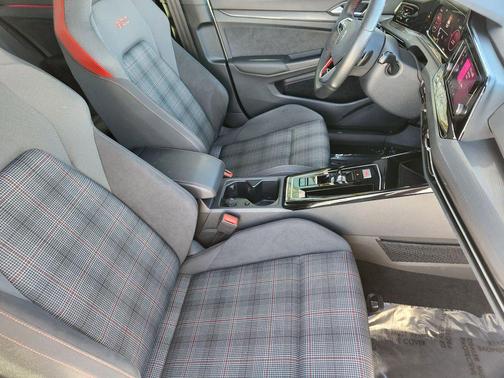 2024 Volkswagen Golf GTI 2.0T S DSG