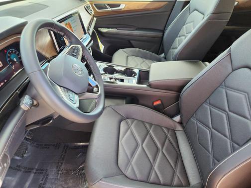 2026 Volkswagen Atlas 2.0T SE w/Technology 4MOTION