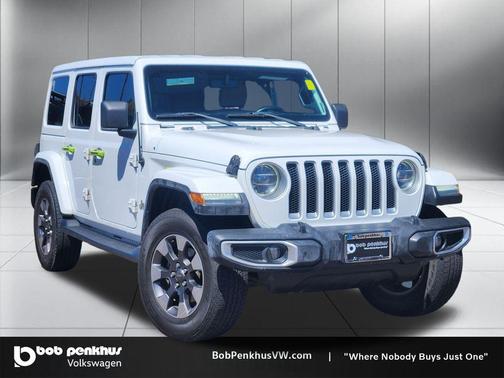 Bright White Clearcoat 2018 Jeep Wrangler Unlimited Sahara