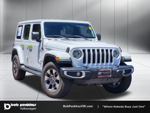 Bright White Clearcoat 2018 Jeep Wrangler Unlimited Sahara