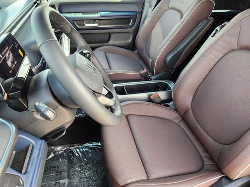 2025 Volkswagen ID. Buzz Pro S