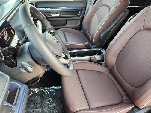 2025 Volkswagen ID. Buzz Pro S