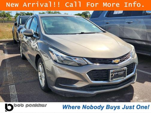 Pepperdust Metallic 2018 Chevrolet Cruze LT