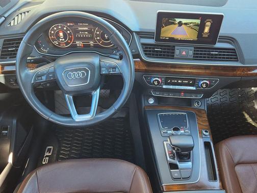 Ibis White 2018 Audi Q5 2.0T Tech Premium