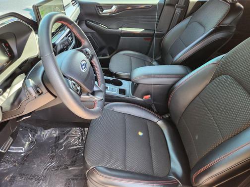 Silver Metallic 2024 Ford Escape ST-Line Select